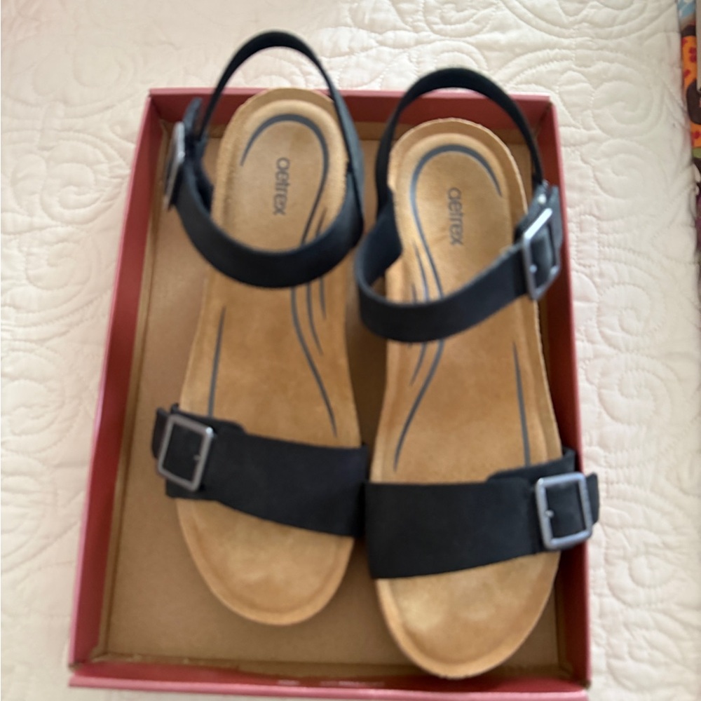 Aetrex Black and Tan Adjustable Buckle Women’s Sandals